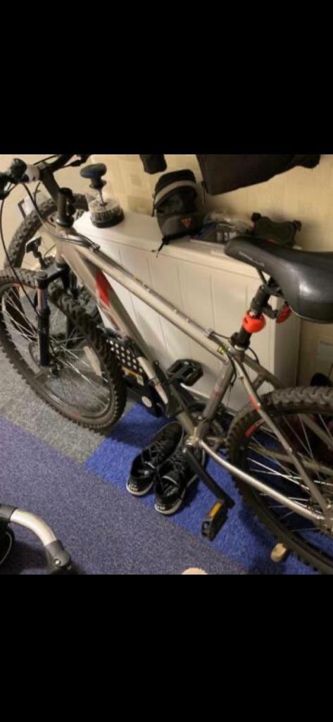 Mens bike 26 inch wheels 18 inch frame 